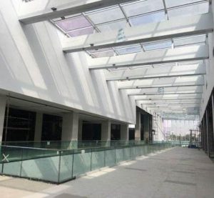 Applications for curved glass in buildings